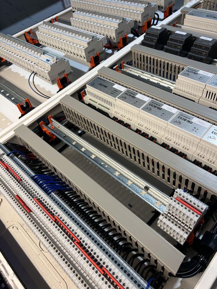 Щиты управления вентустановками и вентиляцией